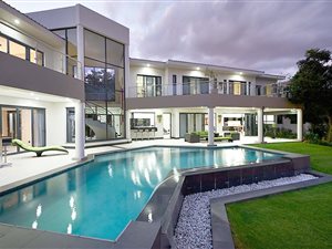 4 Bed House in Bryanston