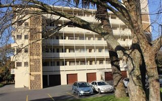 2 Bedroom Apartment in Rosebank