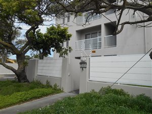 2 Bed Apartment in Tableview