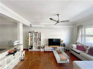 1 Bed Apartment in Three Anchor Bay