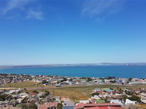 496 m² Land available in Saldanha