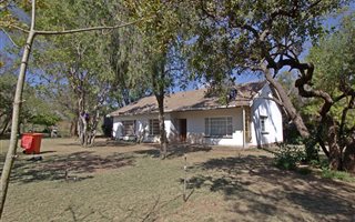 8.6 ha Farm in Hammanskraal