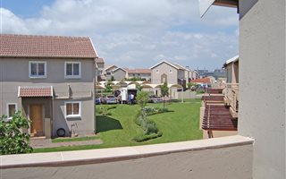 2 Bedroom Apartment in Modderfontein