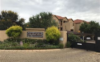 2 Bedroom Townhouse in Pomona
