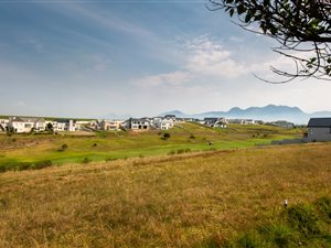 931 m² Land available in Kingswood Golf Estate