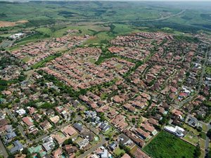 1100 m² Land available in Izinga Estate
