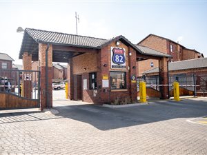 2 Bed Apartment in Alberton