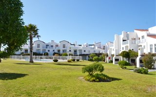 2 Bedroom Apartment in Struisbaai