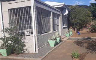 3 Bedroom House in De Aar
