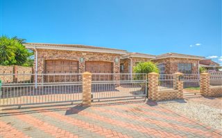 3 Bedroom House in Azalea Park