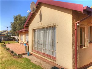 3 Bed House in Pomona