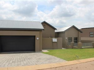 3 Bed House in Copperleaf