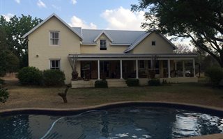 3 Bedroom House in Kyalami AH