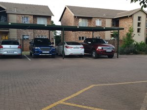 2 Bed Apartment in Doornpoort and surrounds
