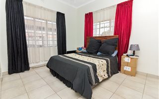 2 Bedroom House in Roodepoort North