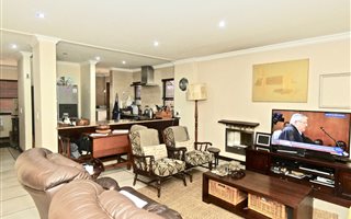 3 Bedroom Cluster in Ebotse Estate