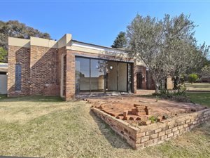 5 Bed House in Robin Hills