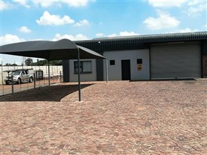 270 m² Industrial space in Bredell AH