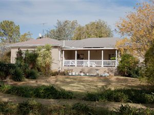4 Bedroom House in Bedford