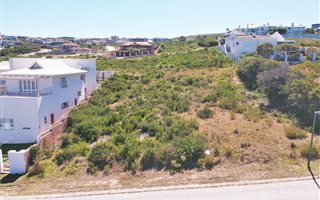 1055 m² Land available in Robberg Ridge