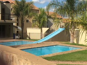 2 Bed Apartment in Paramount Estate