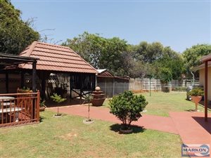 3 Bed House in Edelweiss