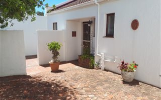 3 Bedroom Simplex in Humewood