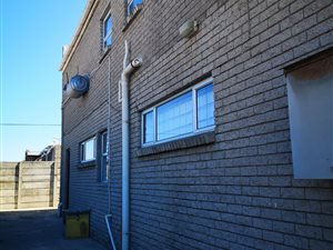 2 Bed Apartment in Eersterivier