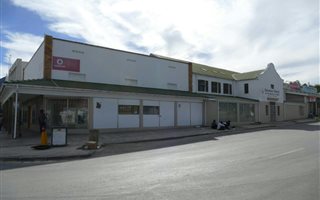 927 m² Commercial space in Graaff Reinet