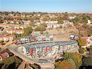 5397 m² Land available in Florida Hills