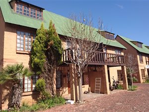 3 Bed Duplex in Kanoniers Park