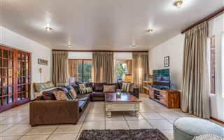 6 Bedroom House in Florida Hills