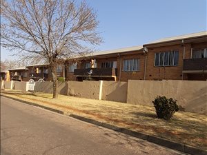 2 Bed Townhouse in Parkhill Gardens