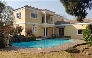 4 Bedroom House in Lombardy East