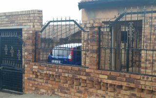 3 Bedroom House in Meadowlands