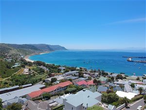 380 m² Land available in Simons Town