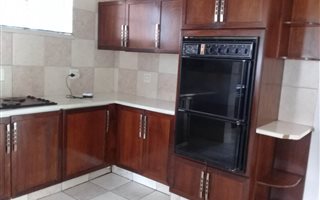 3 Bedroom House in Kensington