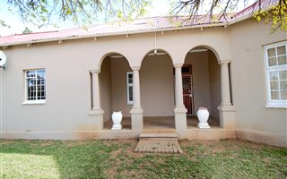 3 Bedroom House in Trompsburg