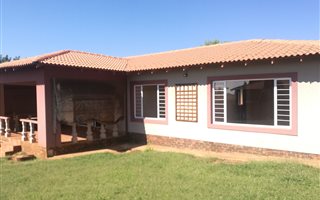 3 Bedroom House in Doringkruin