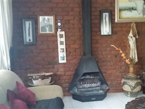5 Bed House in Danville