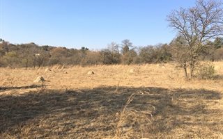 1.3 ha Land available in Chartwell AH