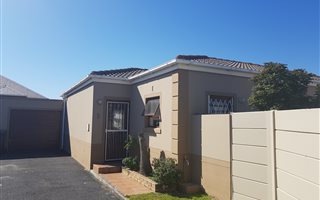3 Bedroom House in Blouberg Sands