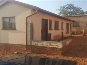 2 Bed House in Mahube Valley