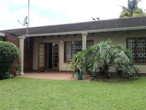 3 Bed Townhouse in Cowies Hill Park
