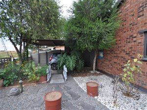 3 Bed House in Leeuhof