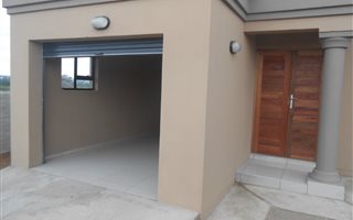 2 Bedroom House in Mahlasedi Park