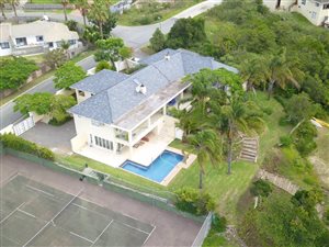 5 Bed House in Gonubie