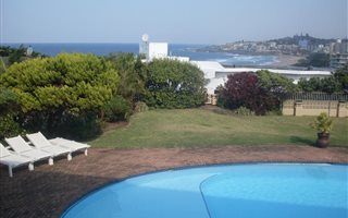 2 Bedroom Apartment in Manaba