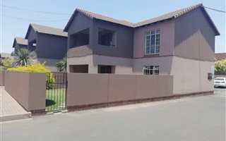 2 Bedroom Townhouse in Brentwood Park