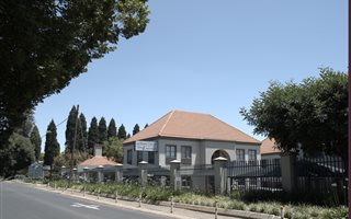 120 m² Office Space in Ferndale